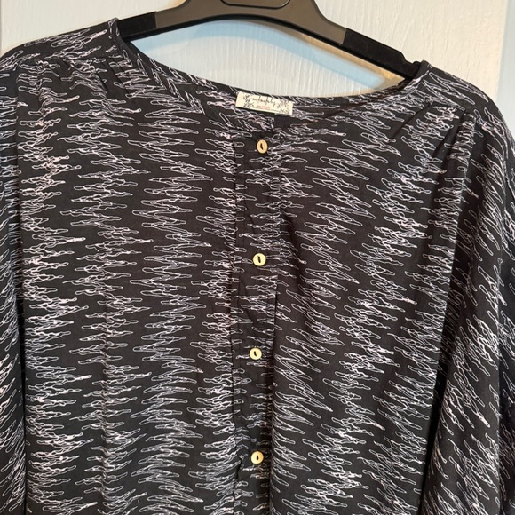 Free People Blooms For You Blouse Size XS Black Intimately Oversized Sleep Flowy - Picture 7 of 15